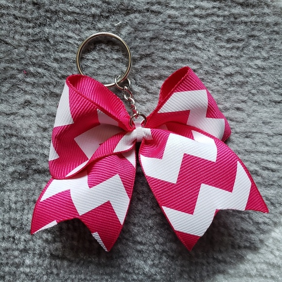 Cheer bow keychain 🎀🎀 - Picture 2 of 2